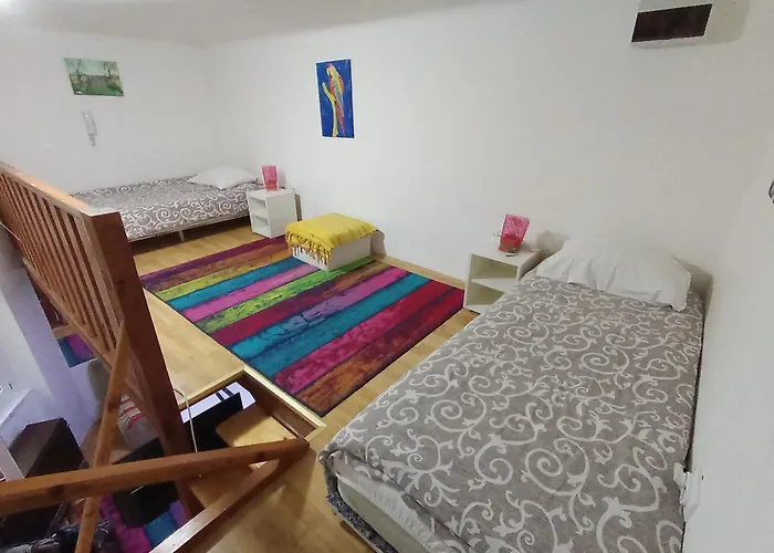 Kiwi Apartment